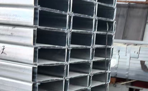 河南C型钢选型与在轻河南钢结构中的应用解析 河南C型钢选型与在轻河南钢结构中的应用解析